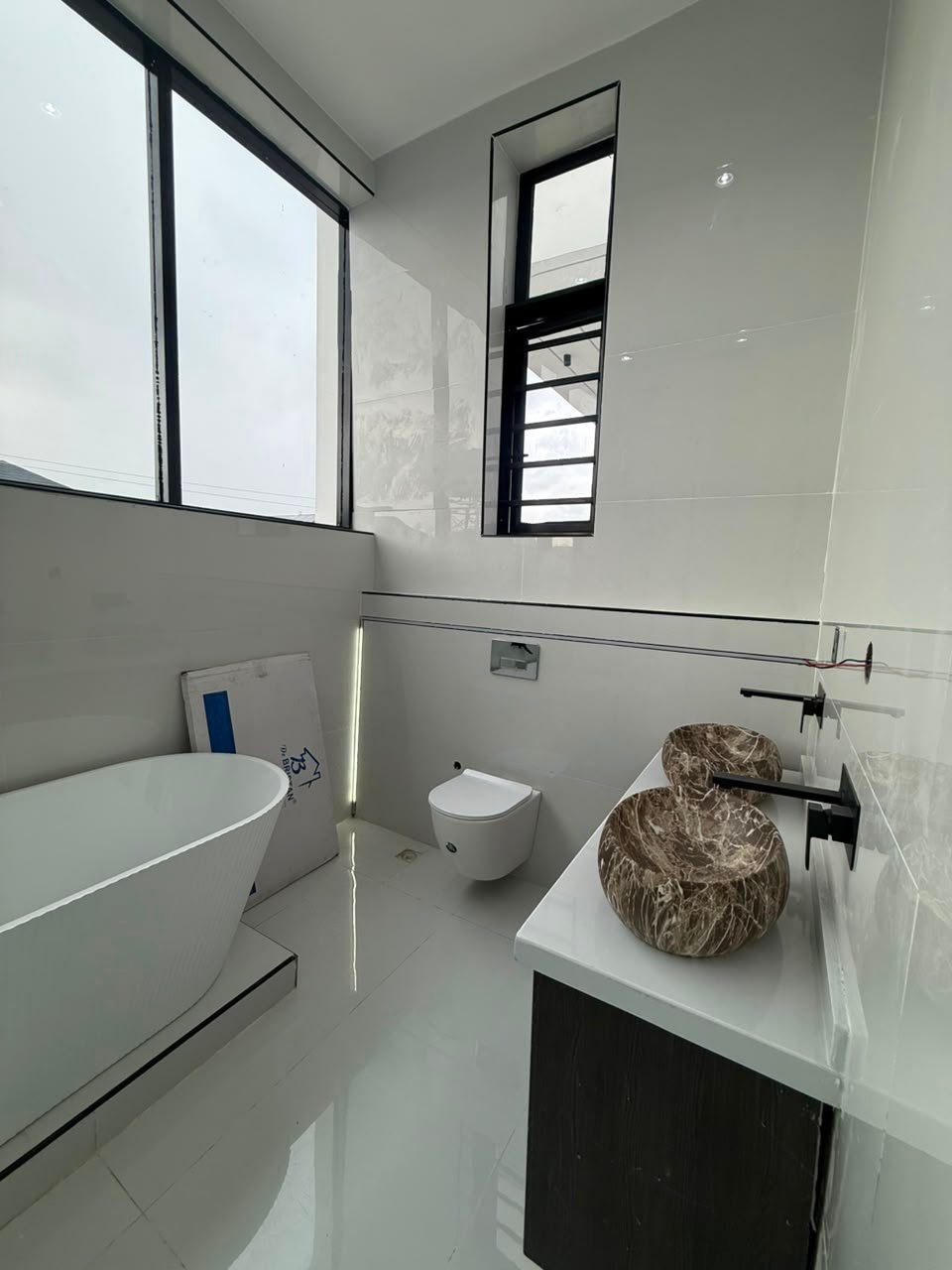 Newly Built 4 Bedroom Fully Detached Duplex interior view