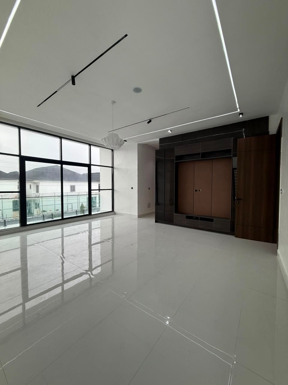 Newly Built 4 Bedroom Fully Detached Duplex interior view